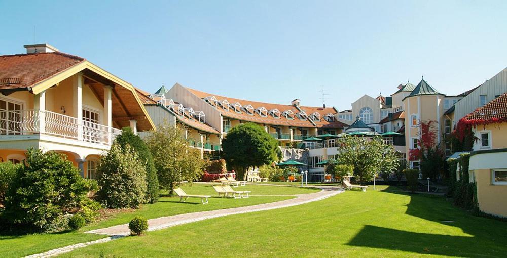 Thermenhotel Viktoria Бад Грисбах Екстериор снимка