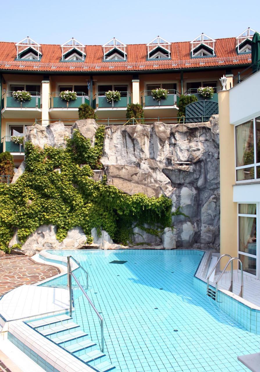 Thermenhotel Viktoria Бад Грисбах Екстериор снимка