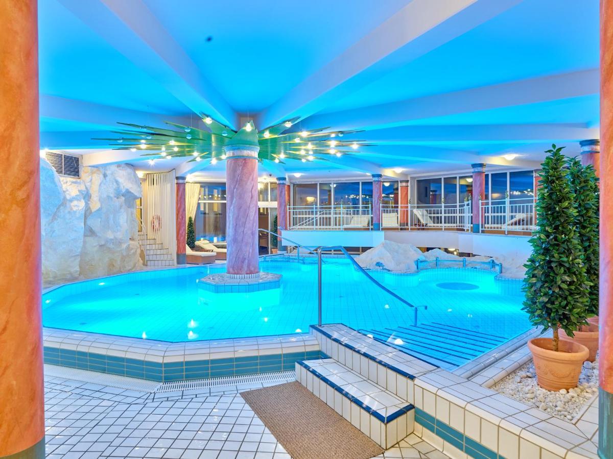 Thermenhotel Viktoria Бад Грисбах Екстериор снимка