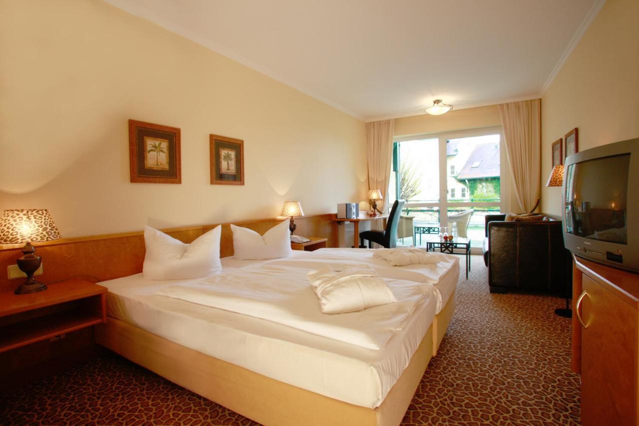 Thermenhotel Viktoria Бад Грисбах Екстериор снимка