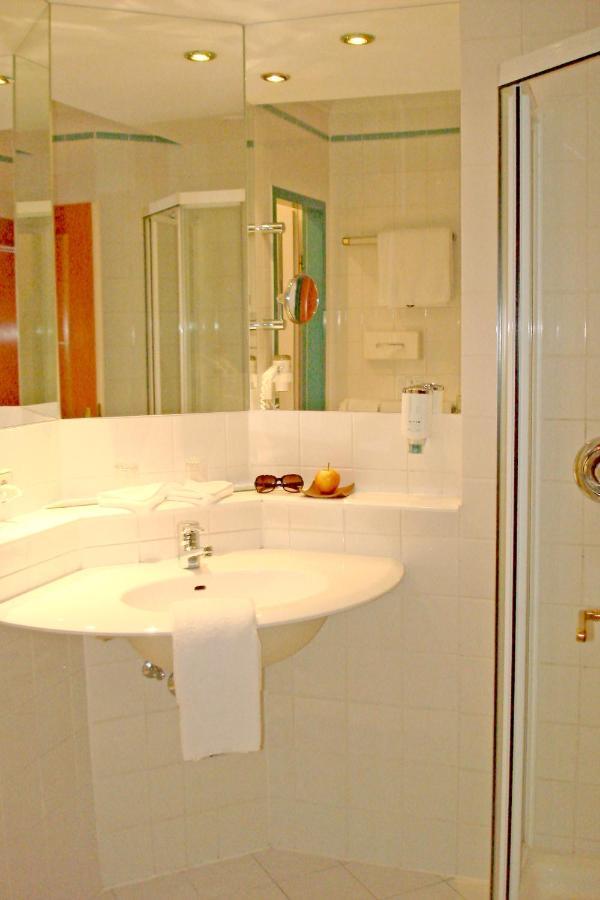 Thermenhotel Viktoria Бад Грисбах Екстериор снимка