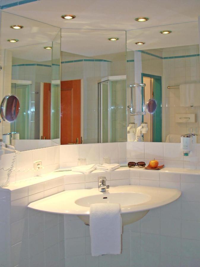 Thermenhotel Viktoria Бад Грисбах Екстериор снимка